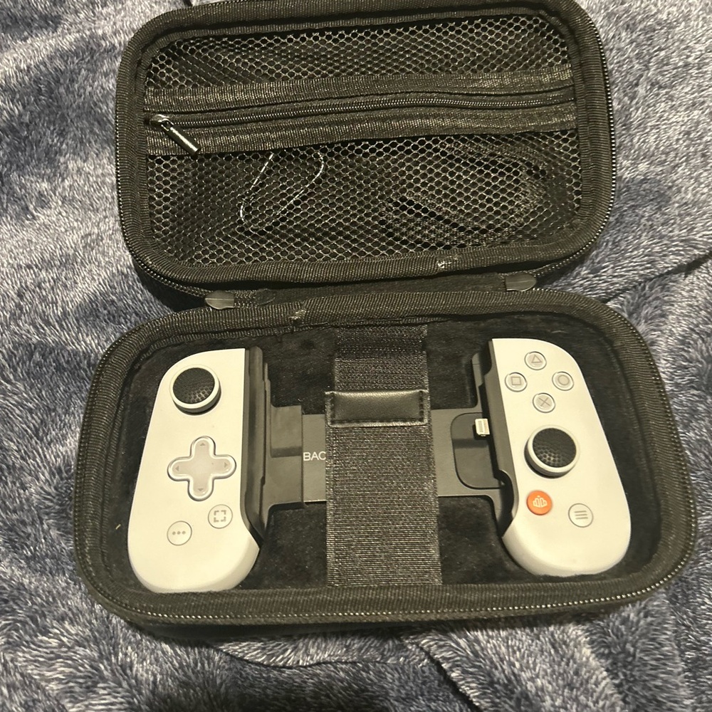 Backbone-One PlayStation Edition (Lightning) Mobile Gaming Controller with Case